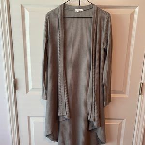 Women’s high low gray cardigan m/l BD collection